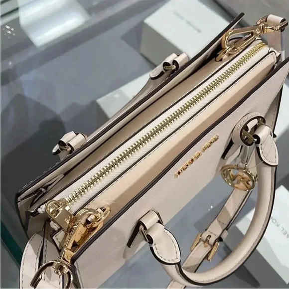 Michael Kors Sheila Small Center Zip Satchel Shoulder Crossbody - Picture 6 of 16